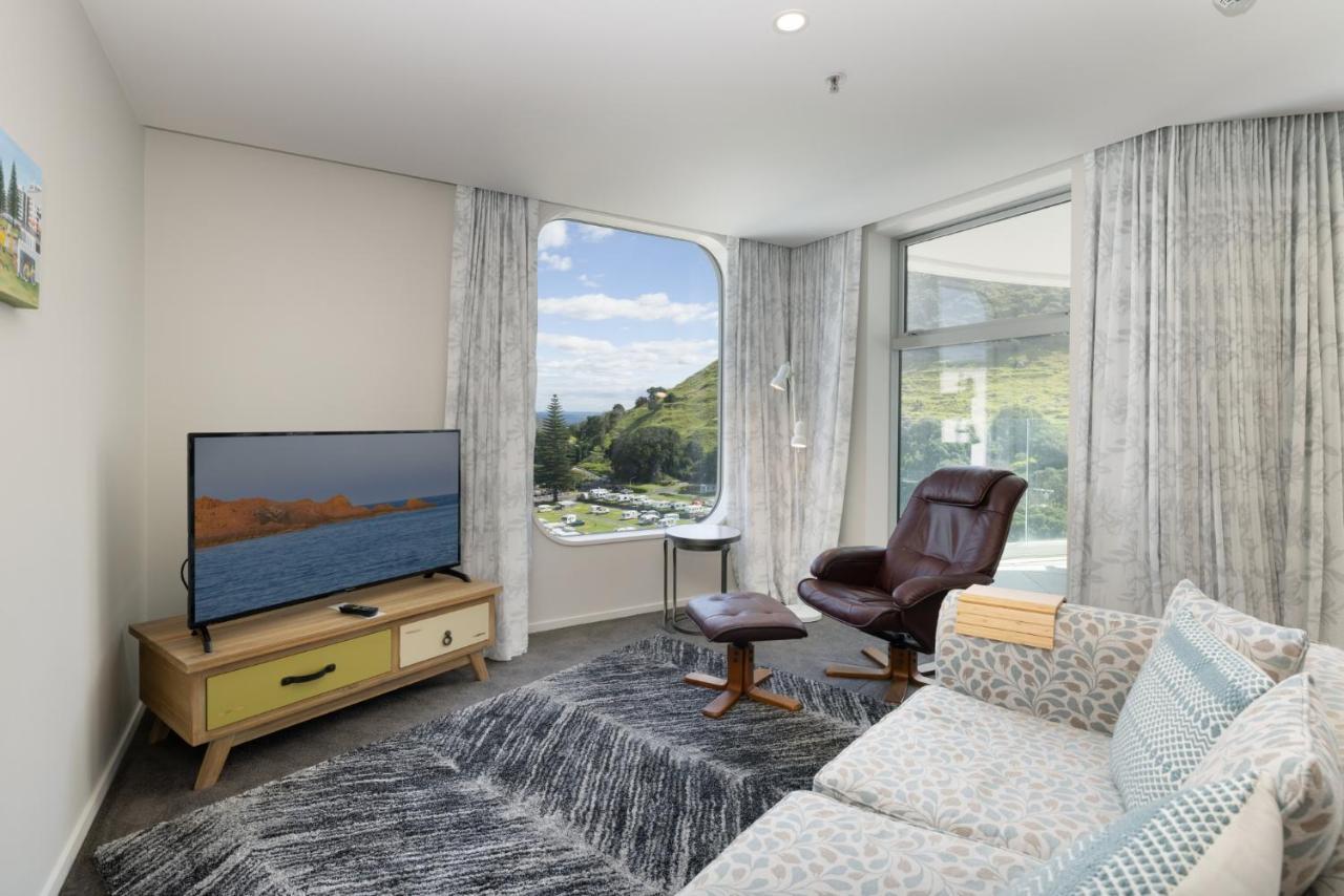 Oceanside Apartment With Iconic Views Mount Maunganui Eksteriør billede