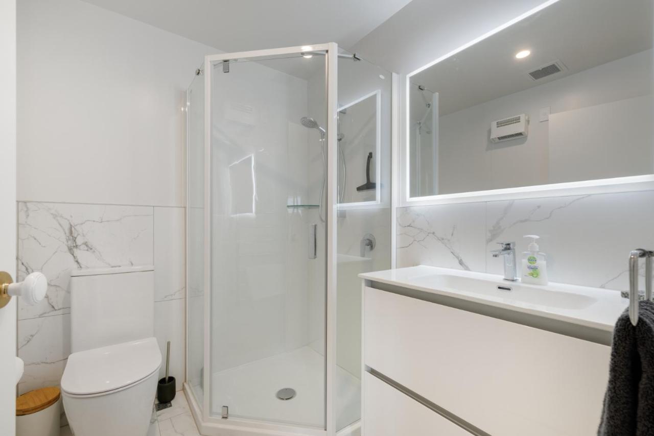 Oceanside Apartment With Iconic Views Mount Maunganui Eksteriør billede