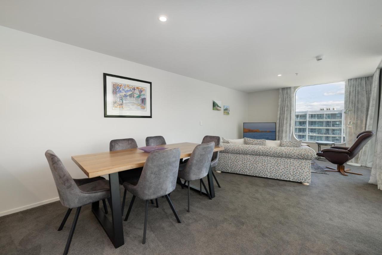 Oceanside Apartment With Iconic Views Mount Maunganui Eksteriør billede