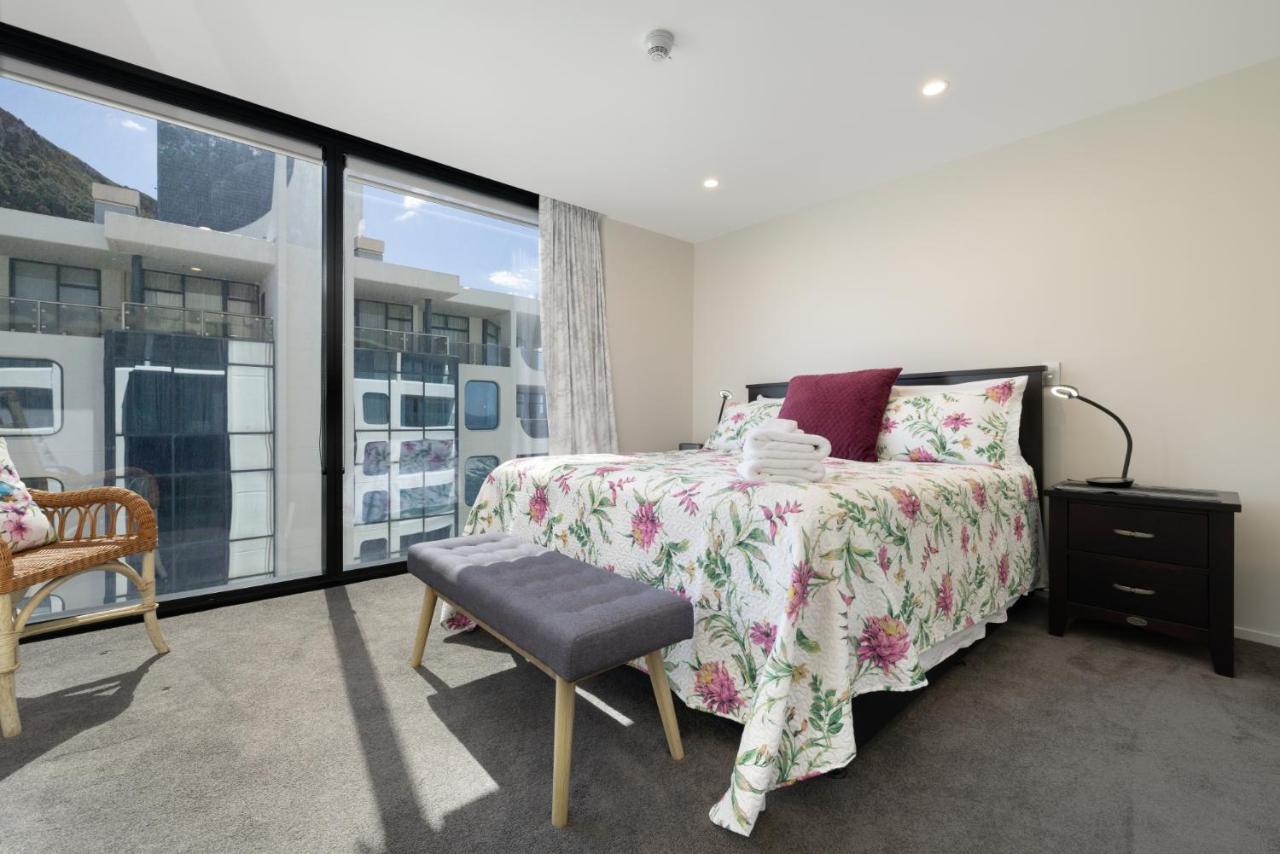 Oceanside Apartment With Iconic Views Mount Maunganui Eksteriør billede